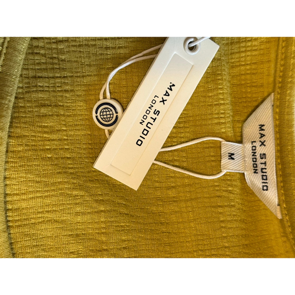 Max Studio London Textured Top Women’s Medium NWT Mustard Yellow Short Sleeve - Picture 3 of 4